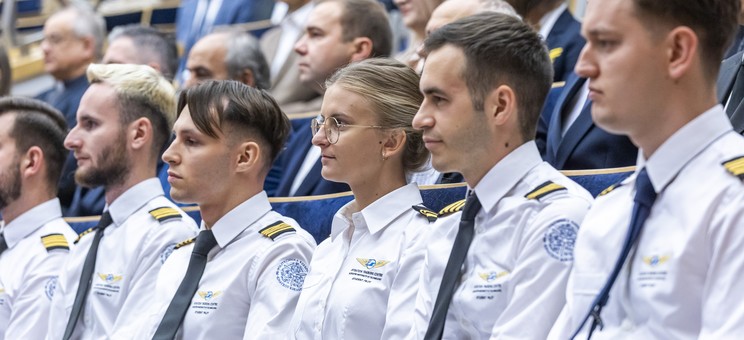 Studenci pilotażu na inauguracji roku akademickiego